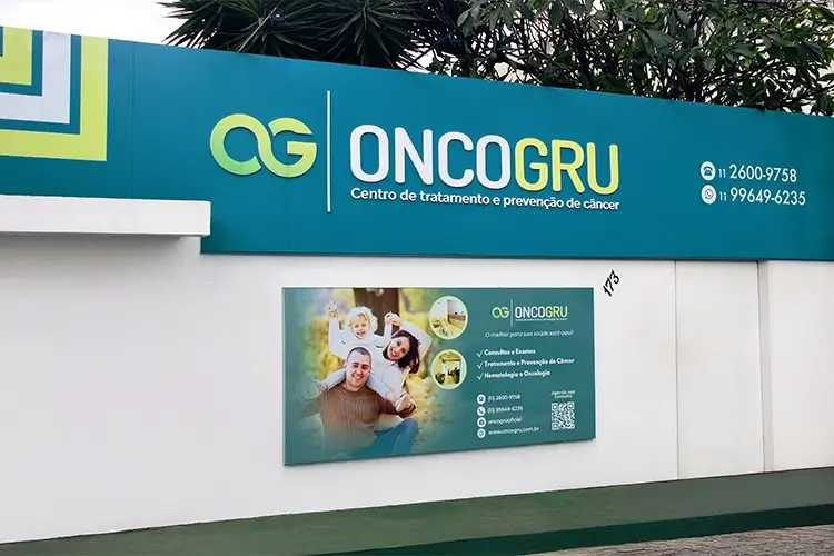 Fachada da clínica OncoGRU em Guarulhos